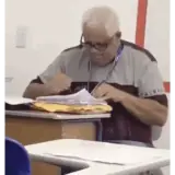 Figurinha de reação para WhatsApp